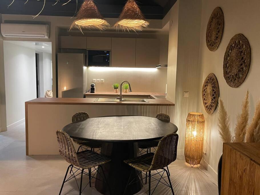 Oligaia Orient Bay Appartement Quarter of Orleans Buitenkant foto