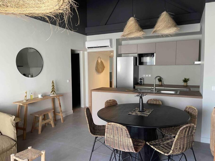 Oligaia Orient Bay Appartement Quarter of Orleans Buitenkant foto